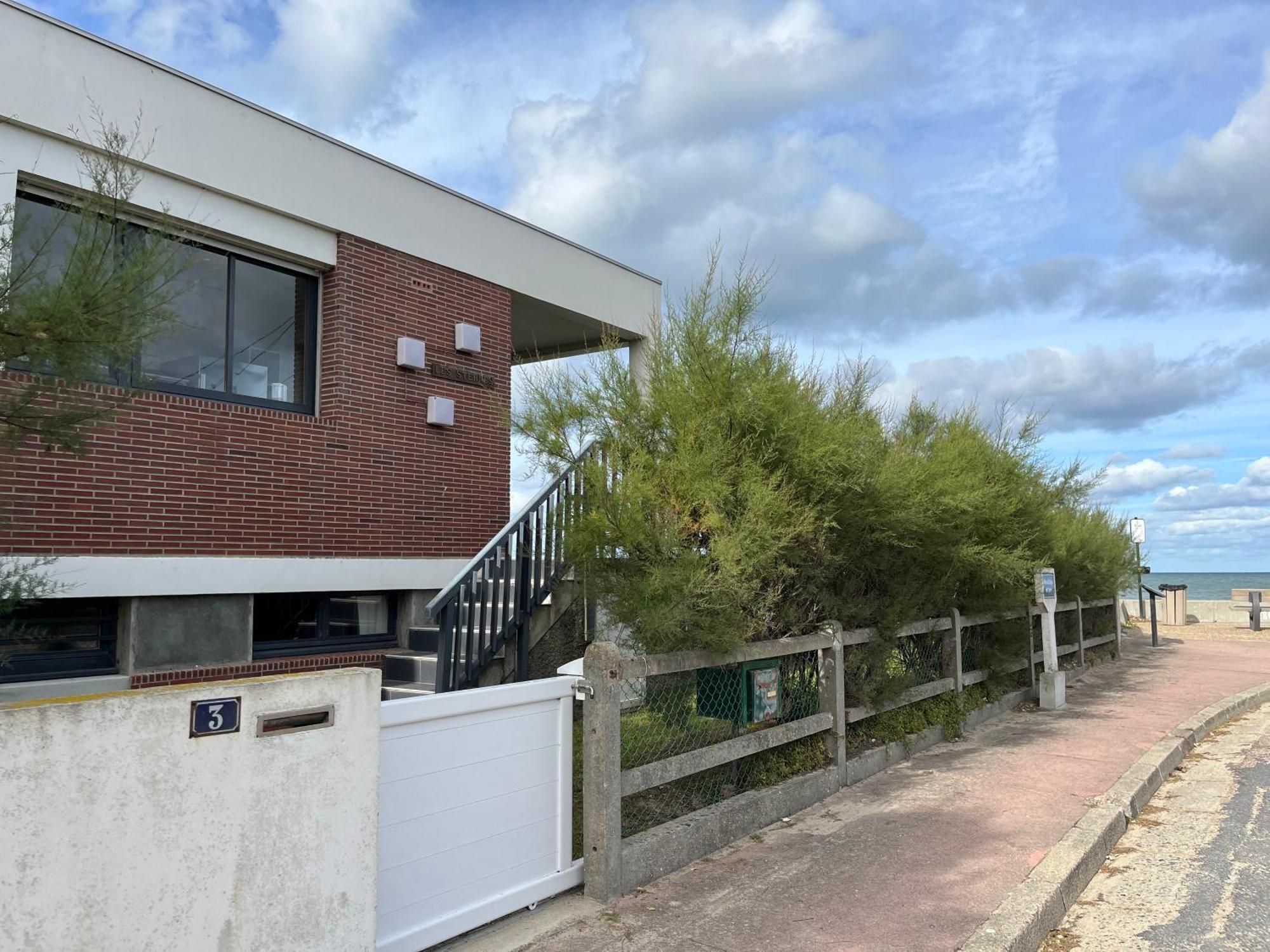 Villa D'Architecte - Les Pieds Dans L'Eau Ver-sur-Mer Esterno foto